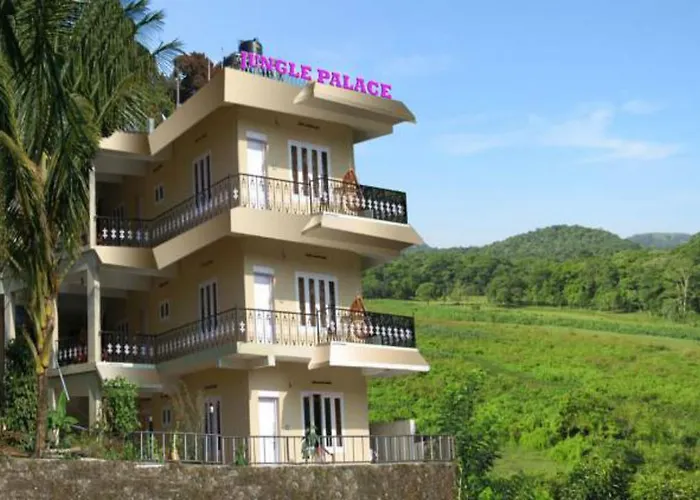 Jungle Palace Homestay