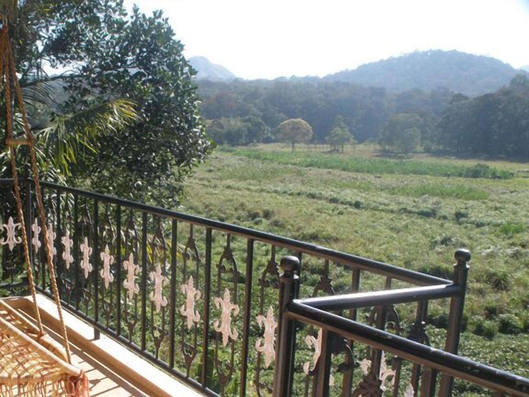 Jungle Palace * Thekkady