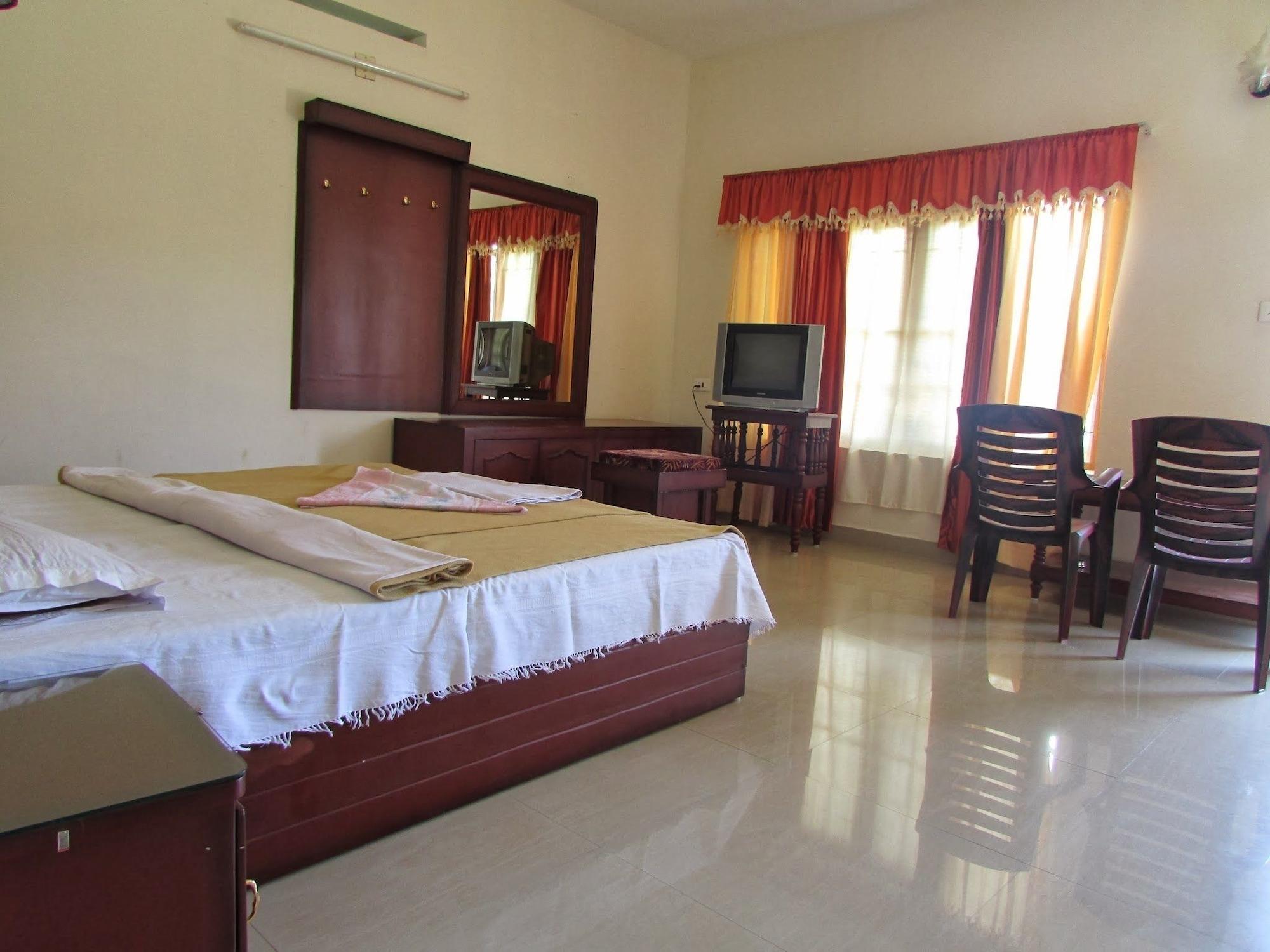 Jungle Palace Homestay *