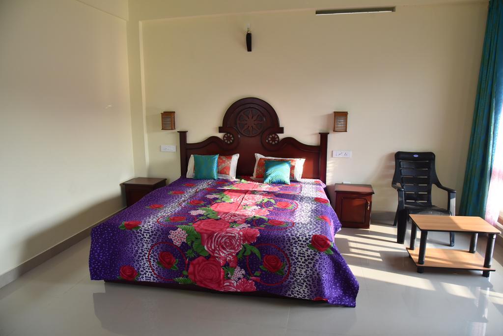 Homestay Jungle Palace *