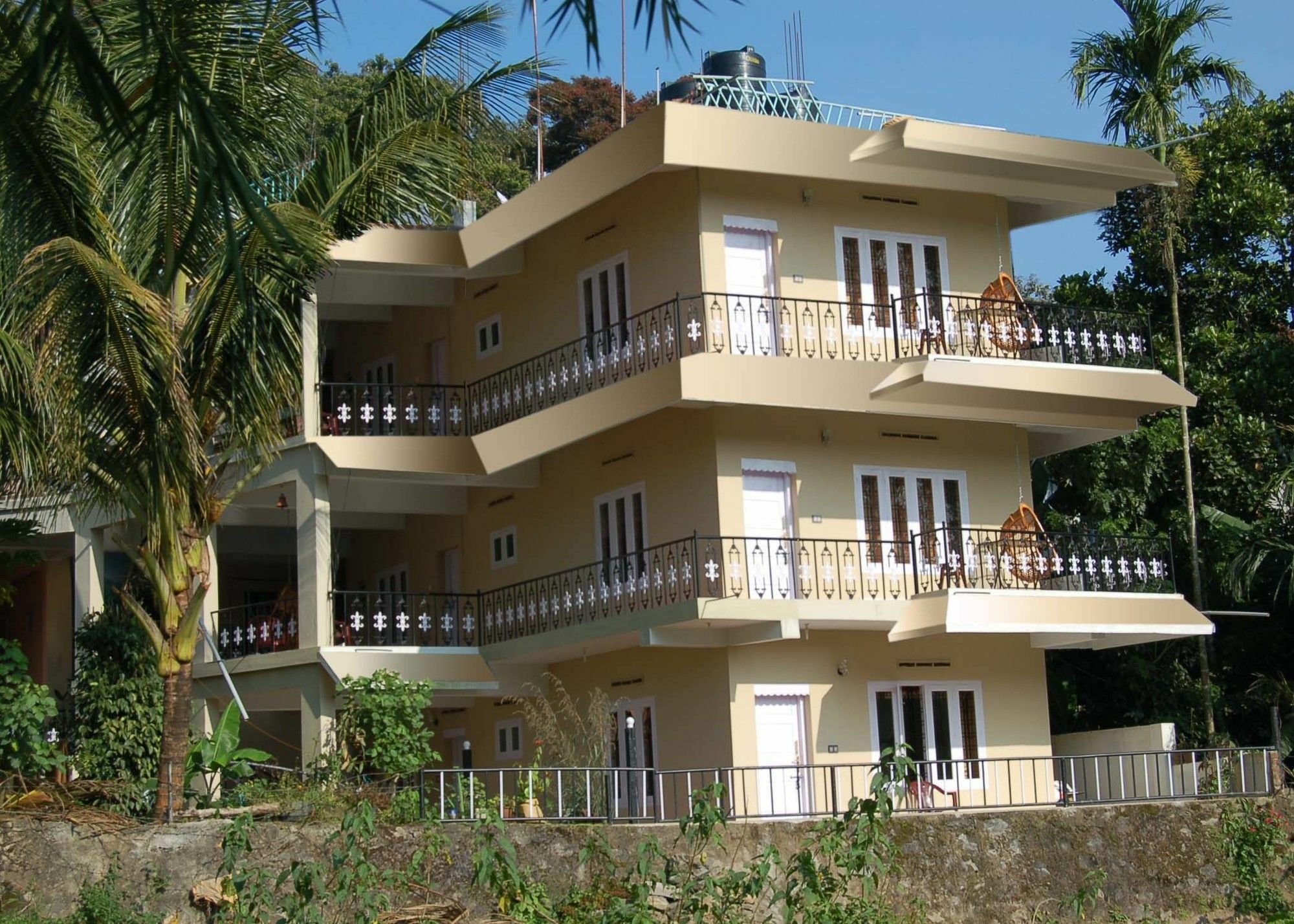 Jungle Palace * Thekkady