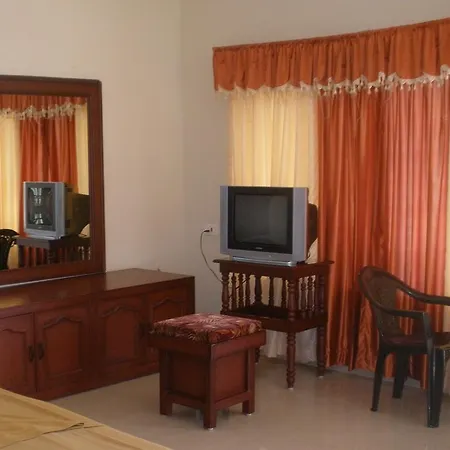 Jungle Palace Homestay Thekkady Room photo